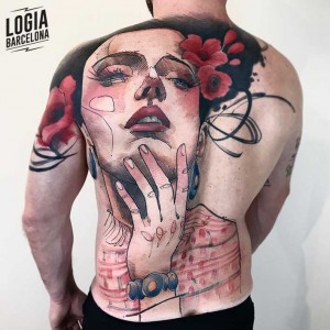 tatuaje_espalda_color_flor_cara_mujer_logia_barcelona_lincoln_lima 